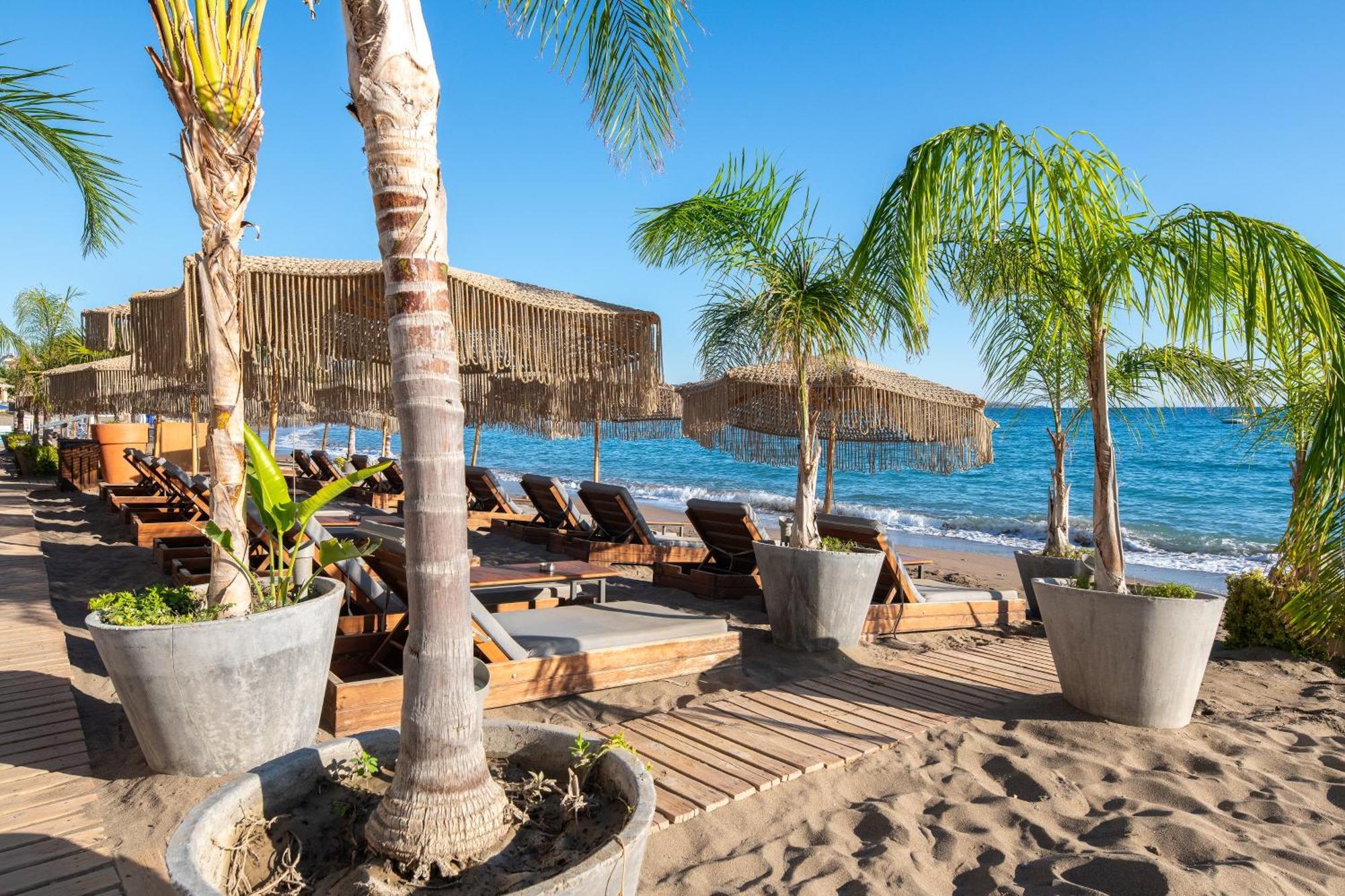 Aquarius Beach Hotel Faliraki Bagian luar foto